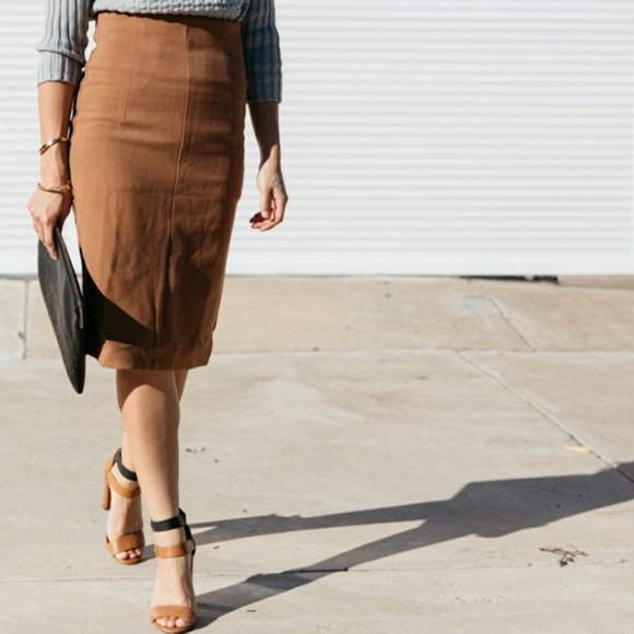 Brown Pencil Skirt w/ side pockets - Picture 1 of 4